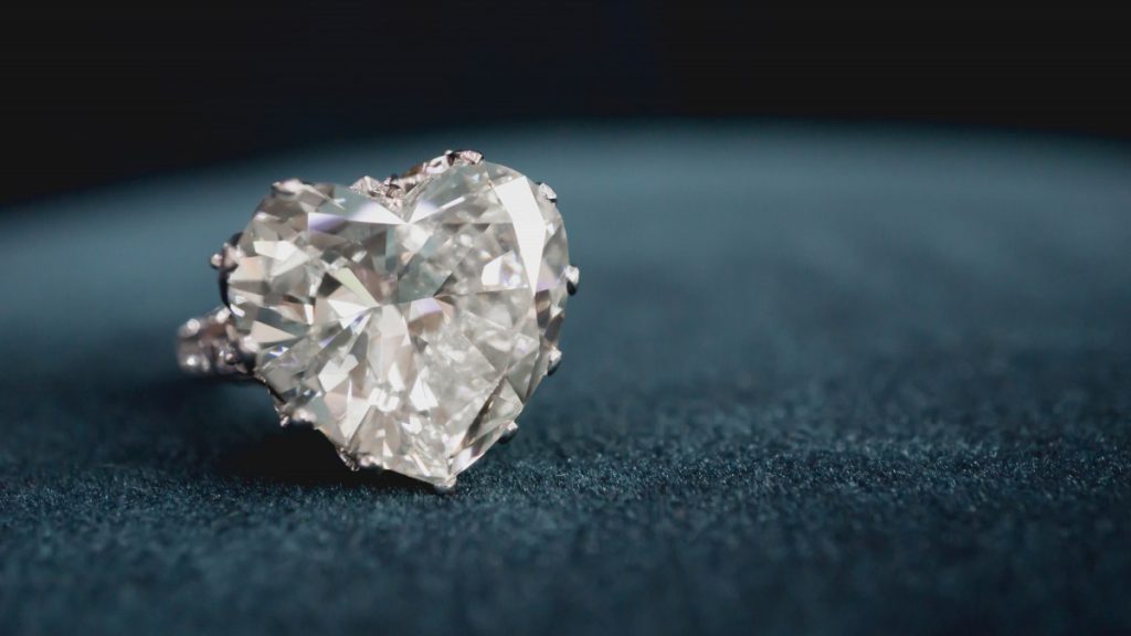 Heart shaped diamond engagement ring 1200