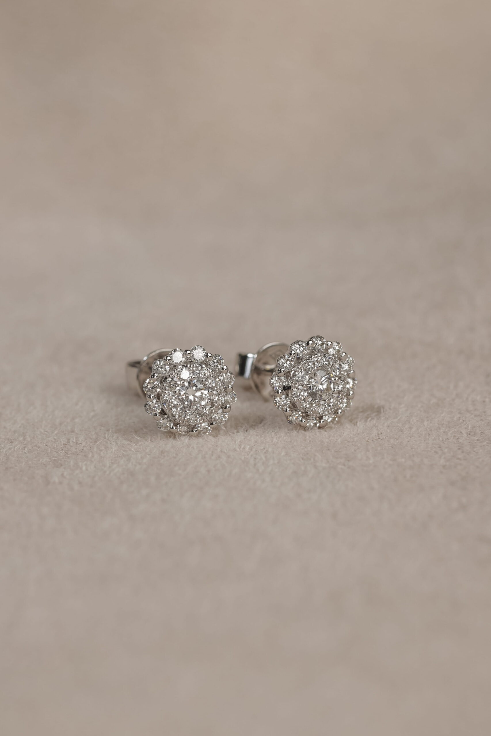 Daisy Diamond Cluster Studs White Gold scaled