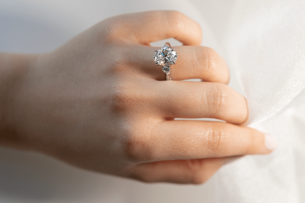 20211215 smith corinna banksia wg diamond oval hand