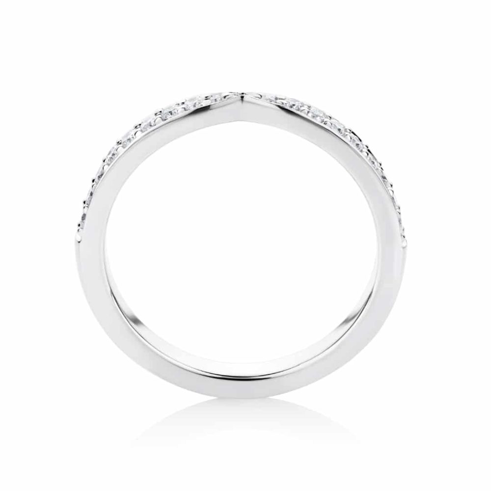 Whitegold wedding ring channel set diamonds pinched sidevier