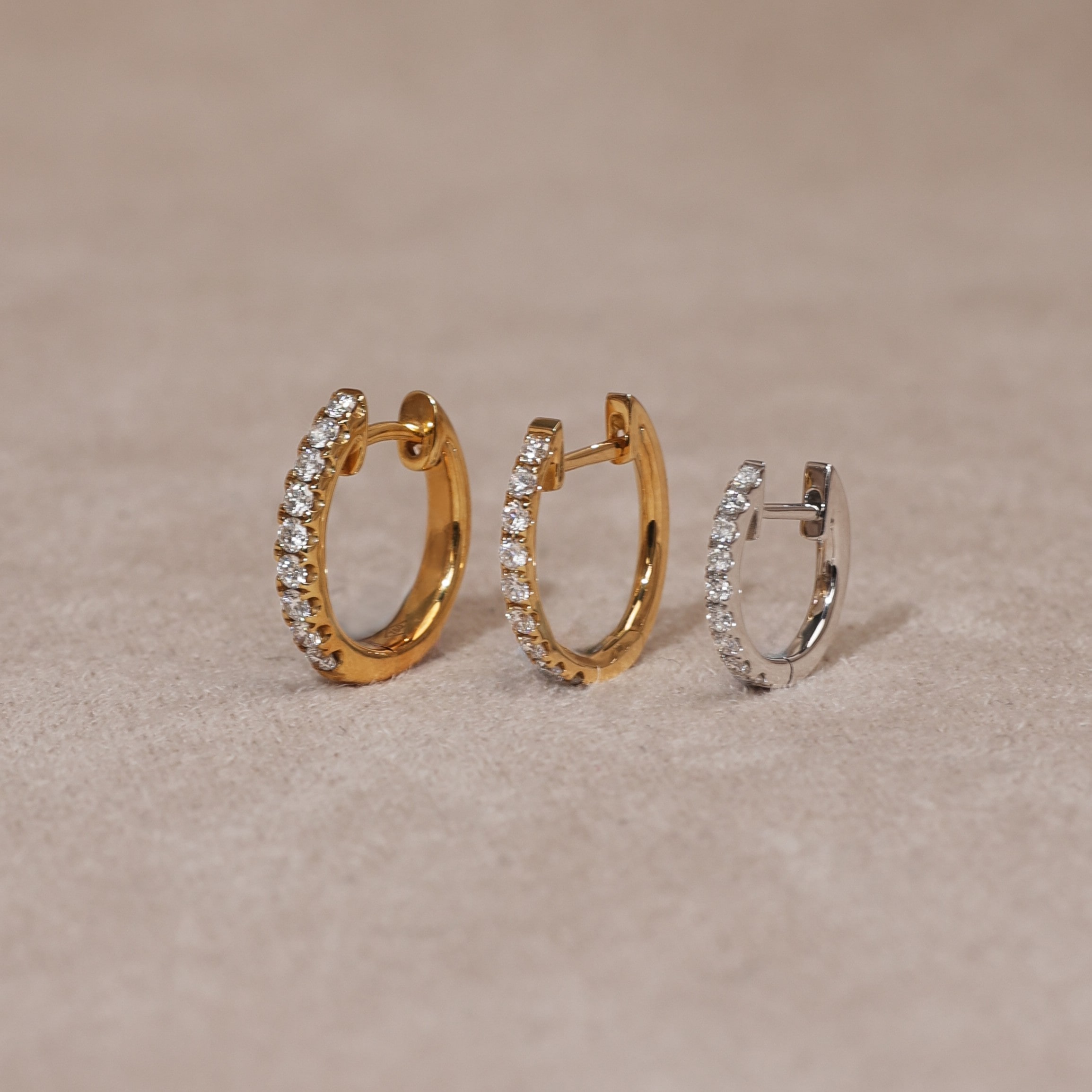 Huggies Comparison L-R Signature, Delicate, Petite