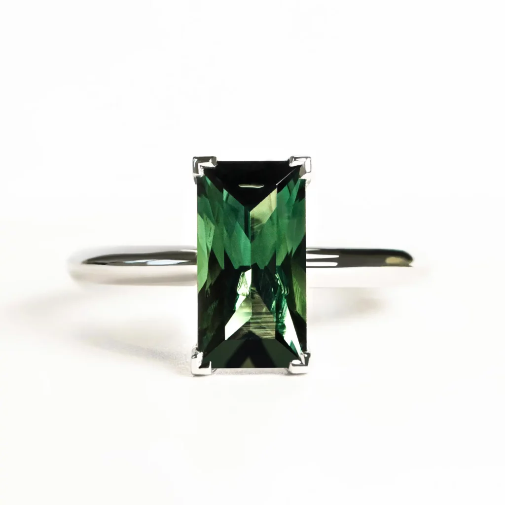 Custom-ring-emerald-6