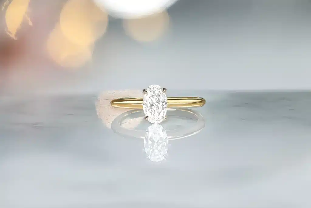 Oval-cut-diamond-engagement-ring