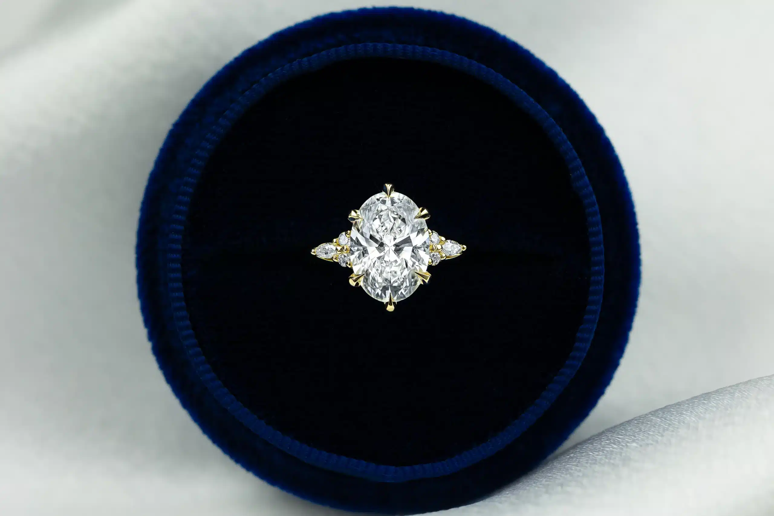 2-carat-diamond-engagement-ring