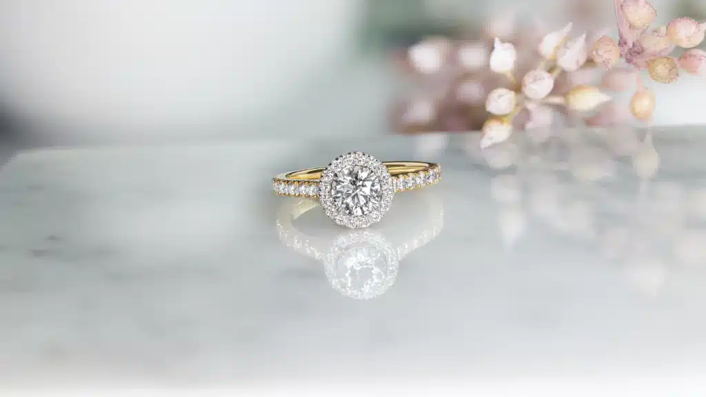 Diamond-clarity-engagement-ring