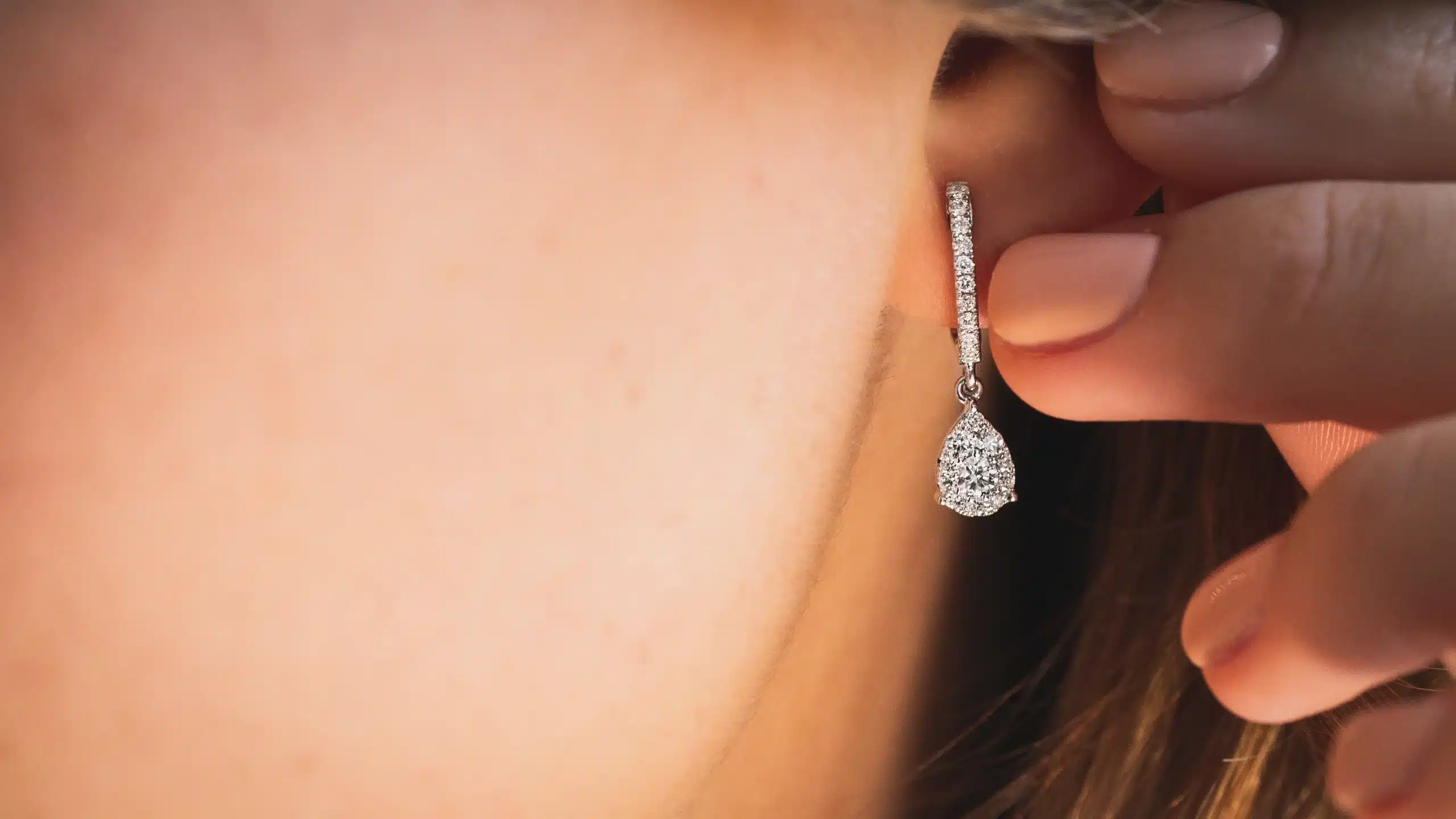 Diamond-earrings-diamondport-jewellers