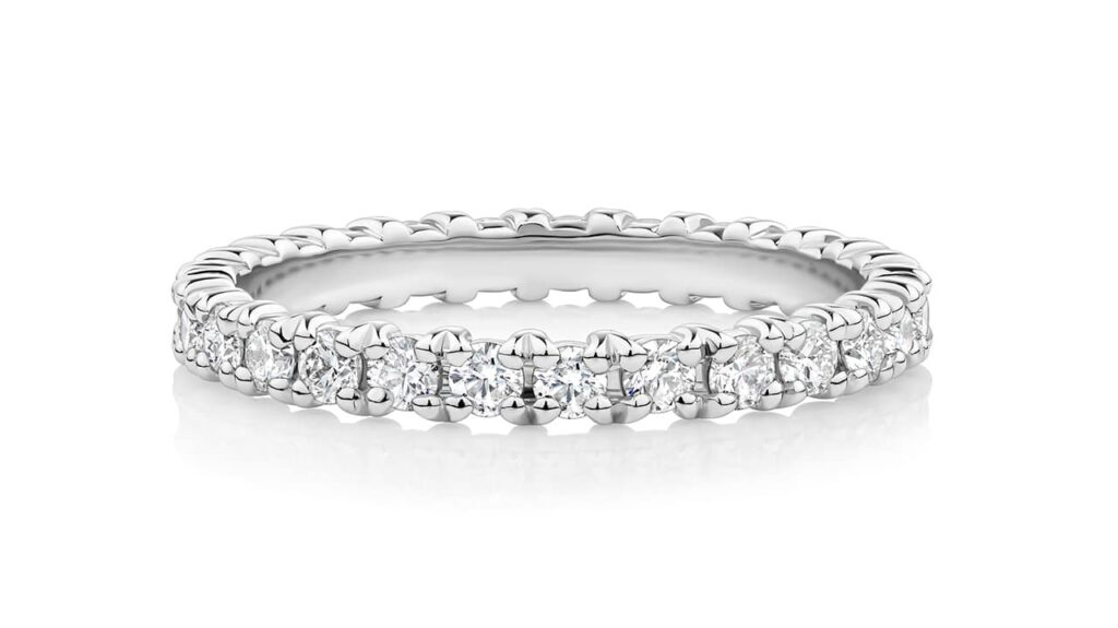 hayman-split-claw-wedding-ring-front-on.jpg