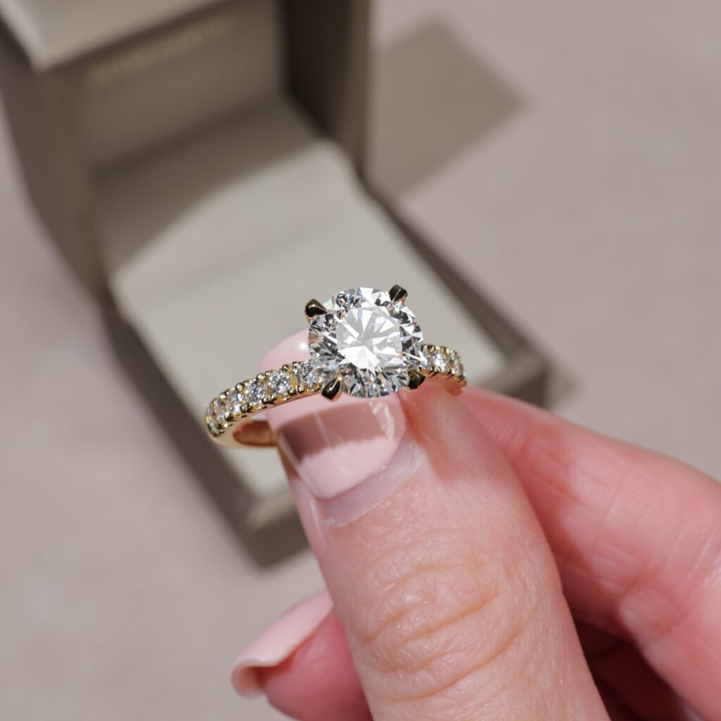 Lilly Pilly diamond band