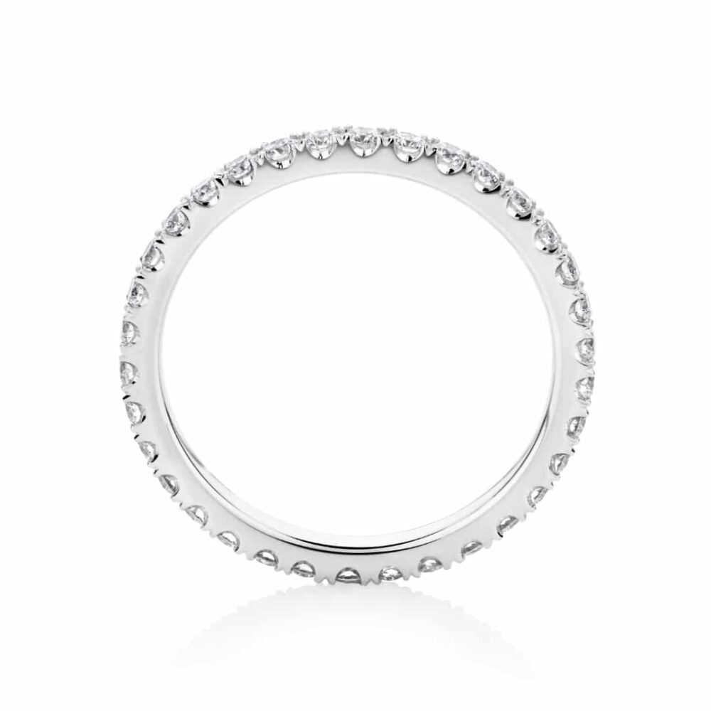 whitegold wedding ring split claw diamonds sideview 1