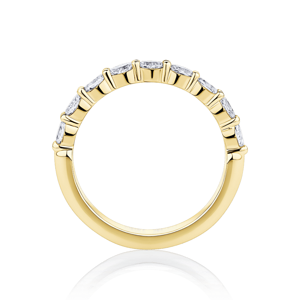 Petite Daydream Oval yellow gold