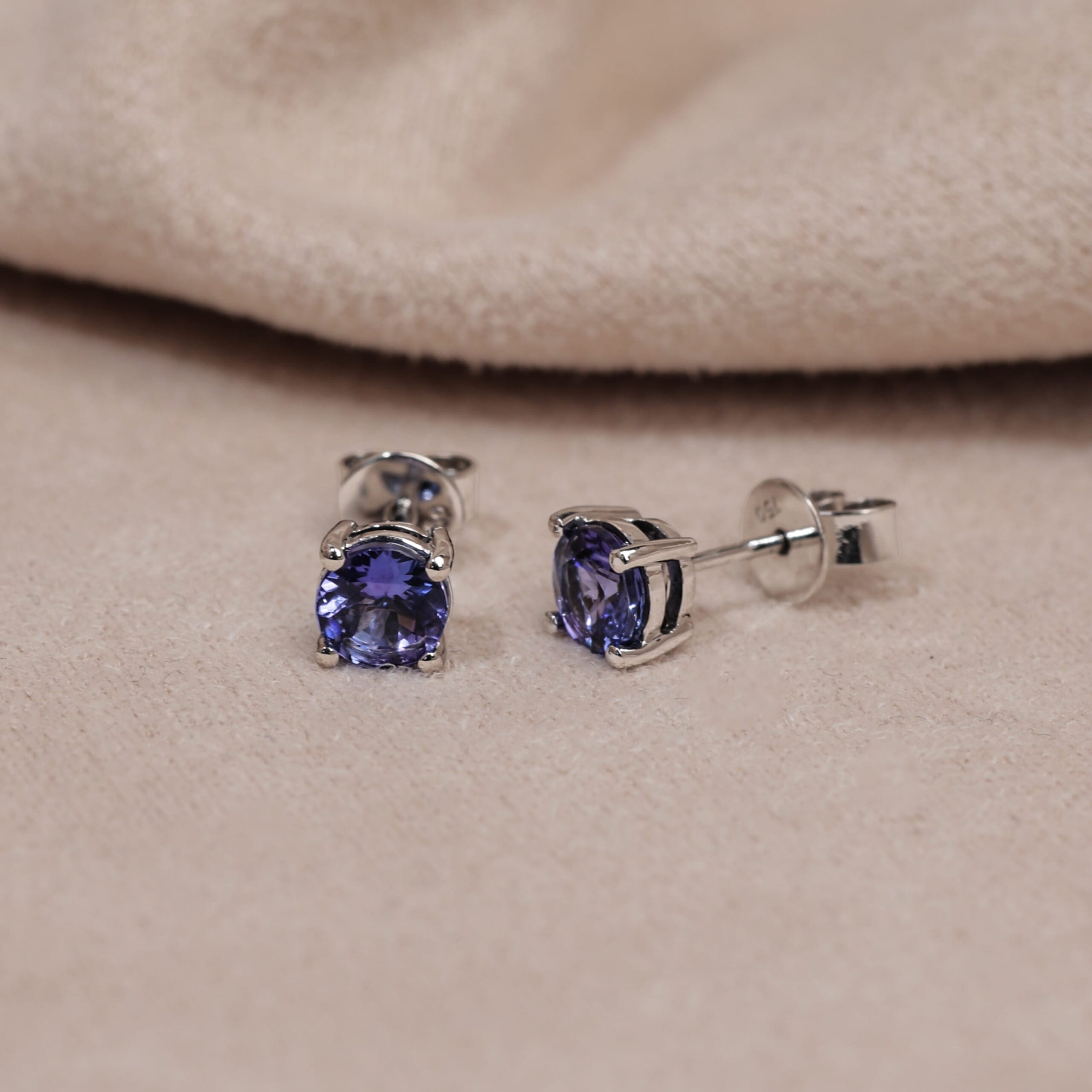 White gold tanzanite earrings scaled